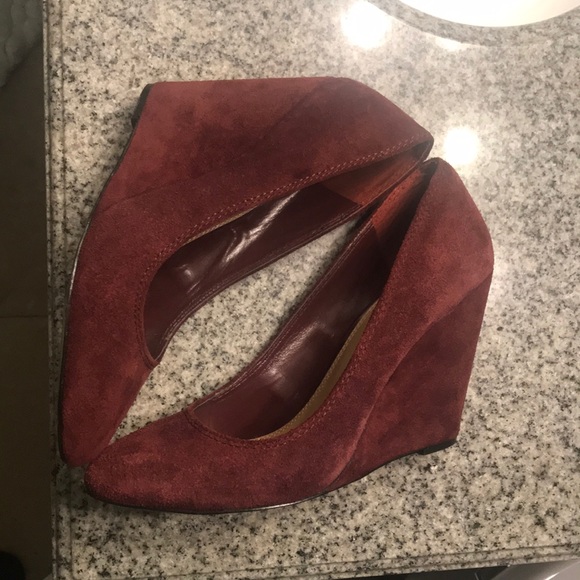 Jessica Simpson Suede Wedge Heel - Picture 5 of 8